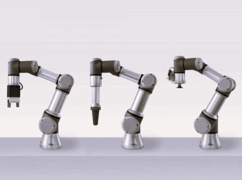 TLS US Robots A BW